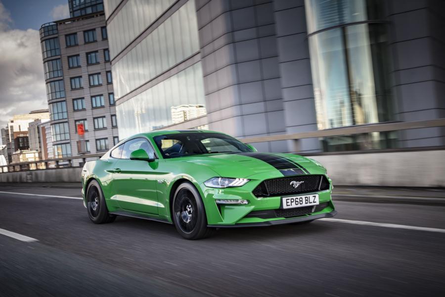  Ford Mustang GT Fastback 2018 года  (UK) (фото 9 из 10)
